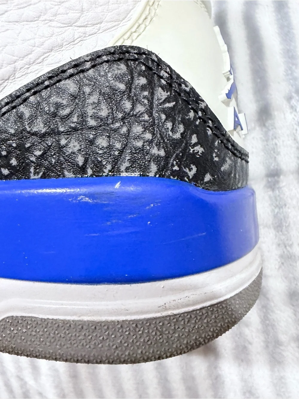 Jordan Men’s Athletic Shoes White Blue Black Elephant Print